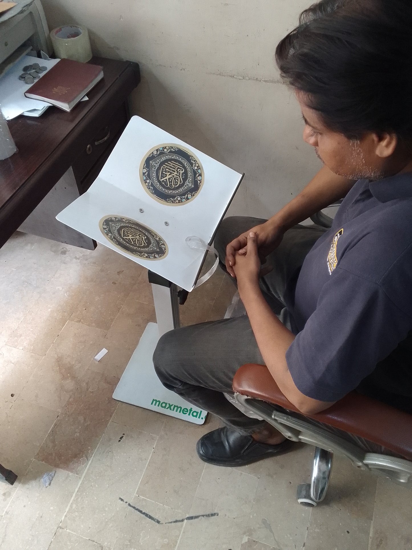 Quran Stand Adjustable 33” height White